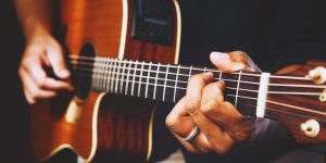 Does Hand Size Affect Guitar Playing?
