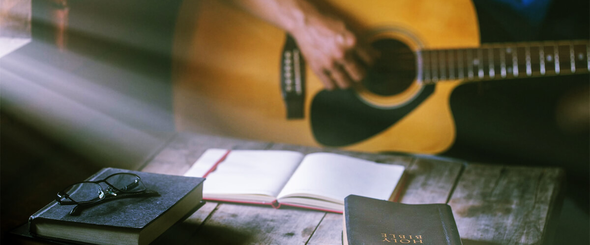 acoustic guitar for worship