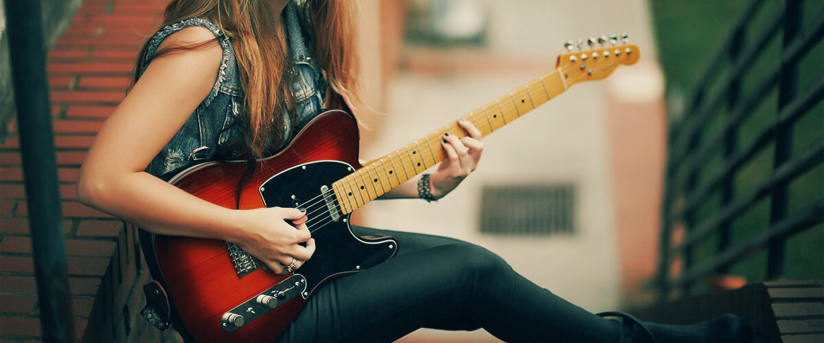 what makes a guitar good for women?